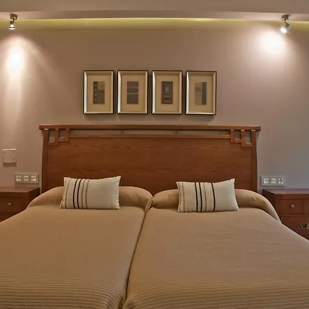 隆达岑特洛公寓 公寓