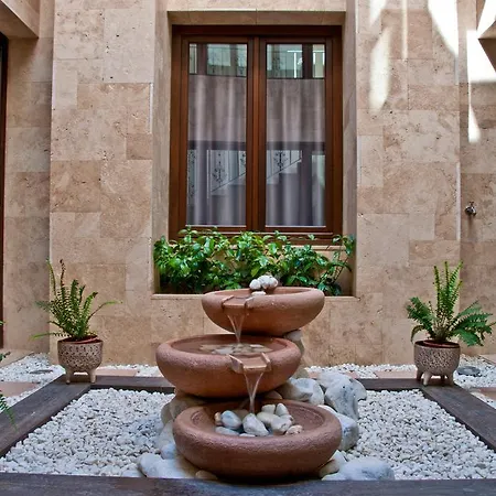 公寓 隆达岑特洛公寓 *